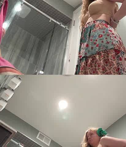 Blonde College Girls Change on Hidden Cam (fake)