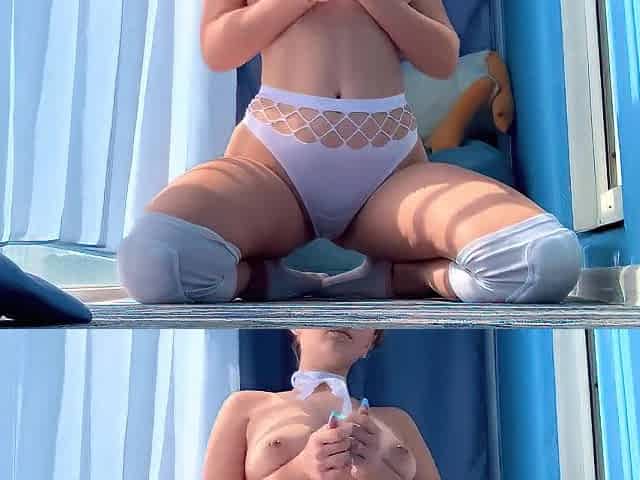 10 Minutes of Real Undressed Stretching
