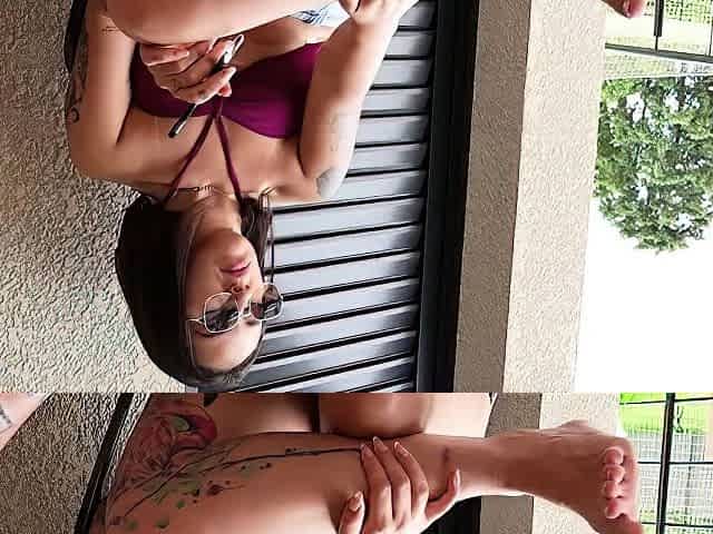 Licking Girls Feet - LOLAH VIBE and NIKA - We want to