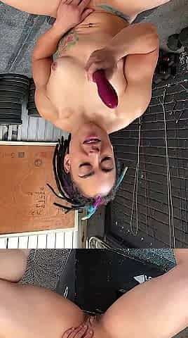 Lalin girl Bodybuilder Masturbating Hard