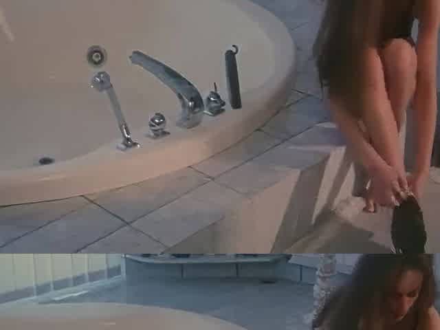 Sarah Young, Roberto Malone And Kelly Trump - Vintage Threesome: The Girl, The Milf And The Young