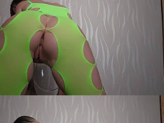 Green body fishnet Squirting during the time that riding