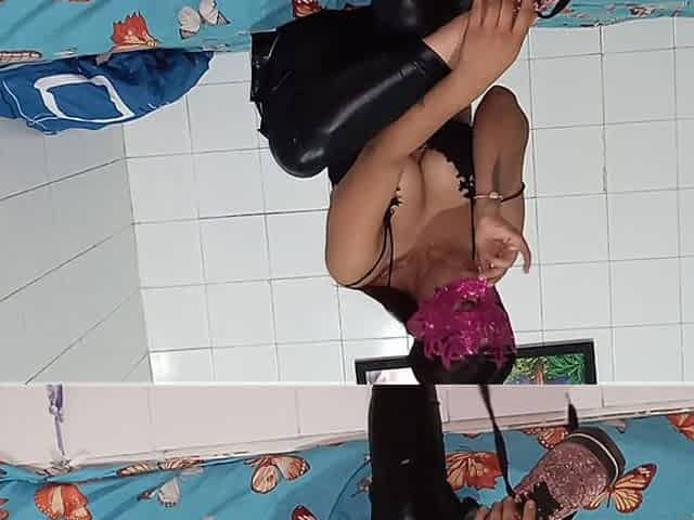 My Venezuelan Mature Neighbor Accepts to Record a Porn Video