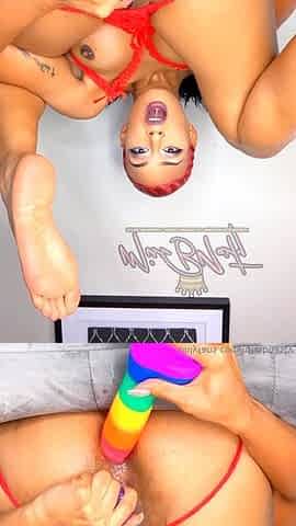 Sexy hottie Anetta Keys enjoys a solo toy masturbation
