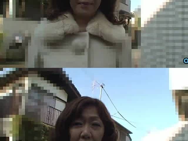 Oriental brunette hair with ample bust raises her legs to let the cum trickle down her butt cheeks