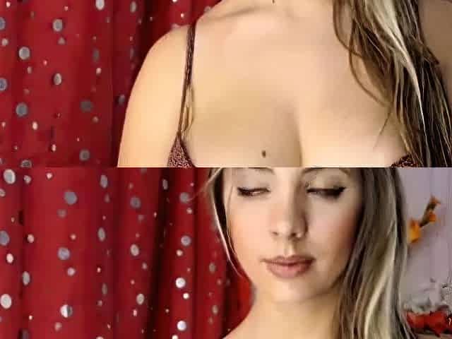 Hot Babe Fingers on Webcam