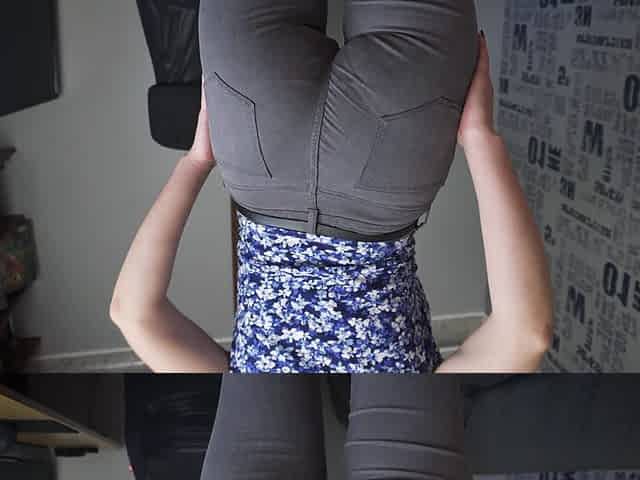 Amateur MILF Teases Perfect Ass in Super Tight Jeans and Panties Line