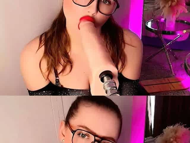 Live brunette camgirl toys masturbation orgasm on webcam