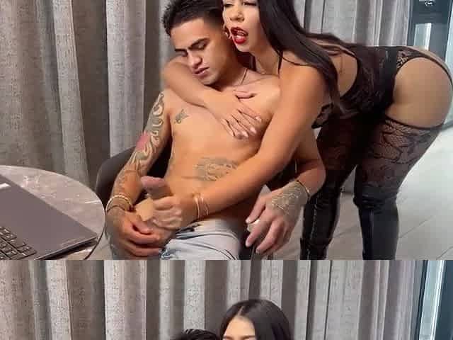 Large-assed floozy in fishnet underware and leather boots gives a slim man a oral-job