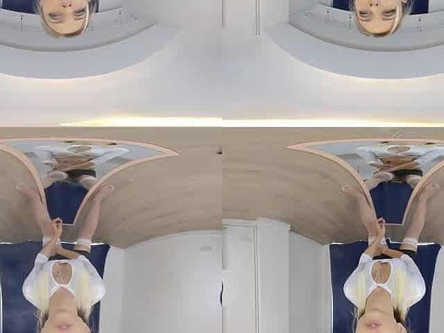E-Cigarette and Strip Tease - VRSmokers