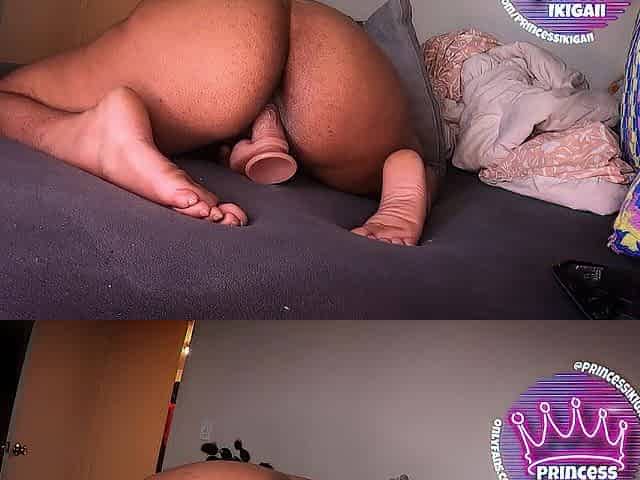 Thick Lighskin Black Sex toy Bangs Her Juicy Cunt