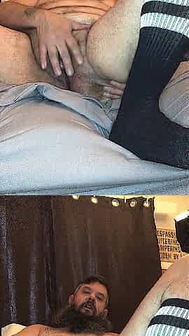 FTM bear chub plays with twat in socks