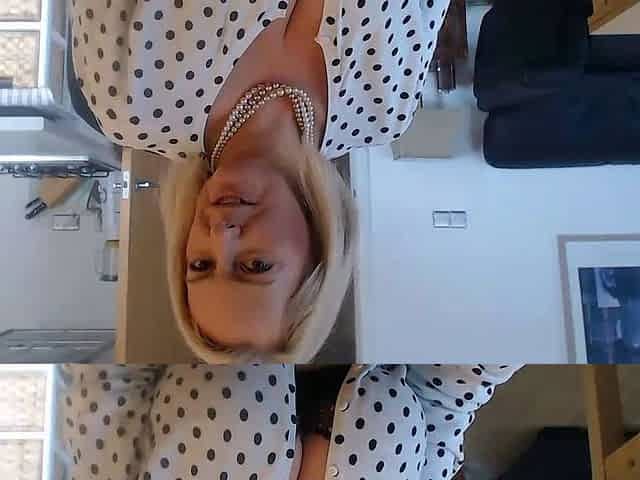Mature Milf With Big Boobs Playing With Artificial Dick