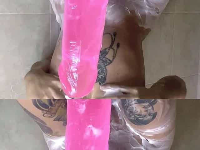 Solo booty assed babe ass toying masturbation in hi def
