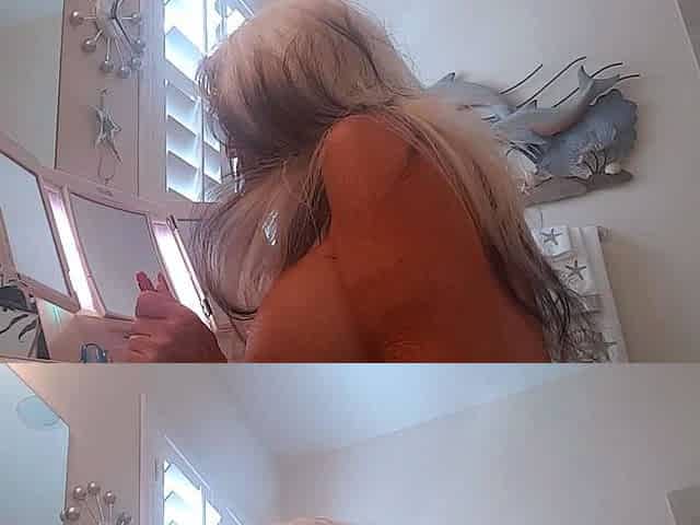 Amateur Blonde With BIG BOOBS Hot Free Cam Show