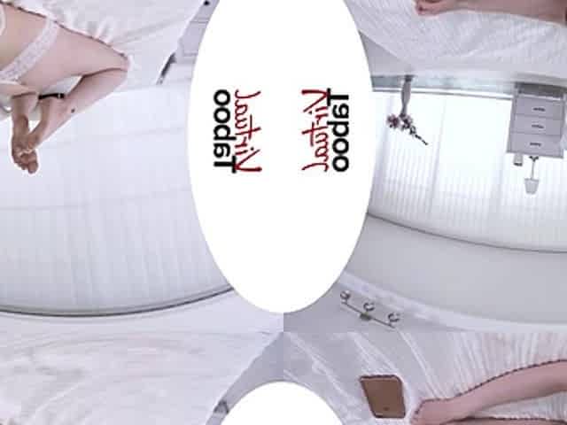 Jia Lissa VR Porn: Jia's Bedroom Dreams - VirtualTaboo