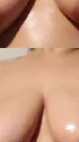 Oiled Pregnant Pussy Show