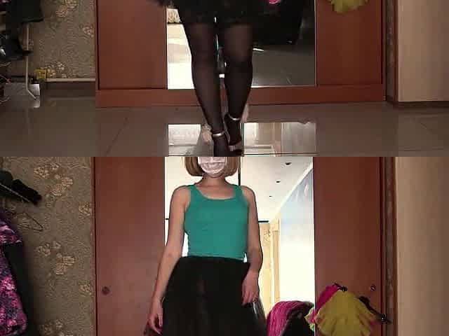 A glamorous booty tries on short skirts. A mother I'd like to fuck changes in front of a mirror. PAWG.