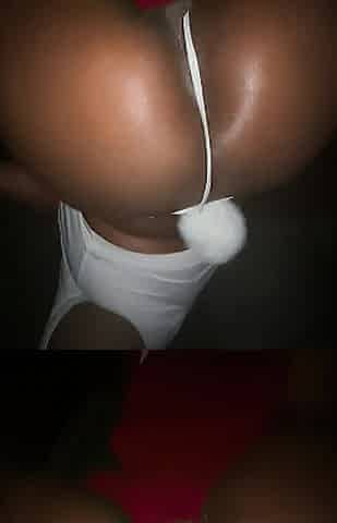 SHAKING MY LARGE OILY BOOTY