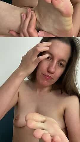 Toe Licking