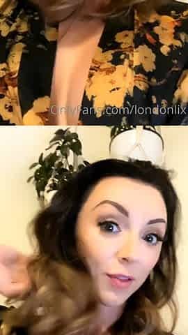 Brunette Solo Webcam Masturbation