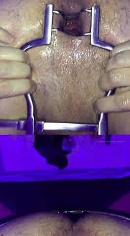 Close up amateur beauty uses her toy to masturbates