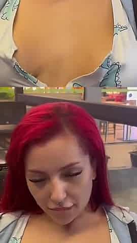My Desire to Have Sex with Her Was so Strong That We Went to the Store's Bathroom.