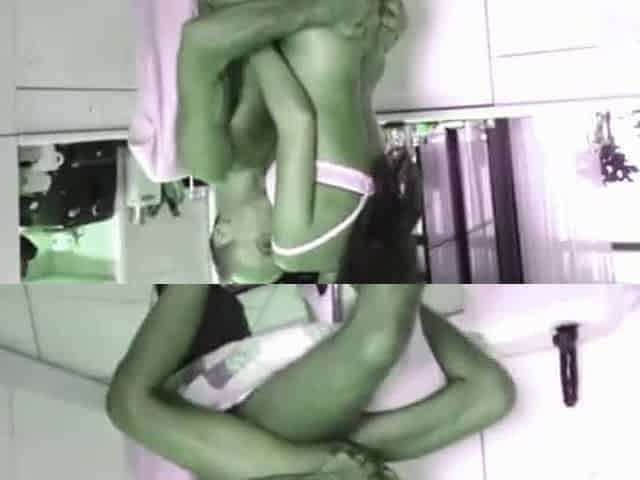 Follando en la Cocina: Creampie Maduro Casero