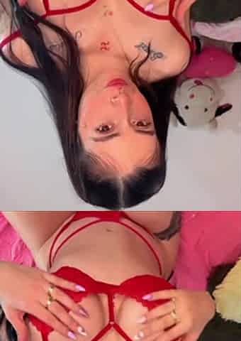 I'm a Latina with a Hot Pussy