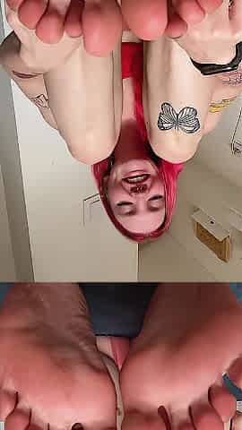 JOI POV Lalin girl gives u a Foot job with English subtitles