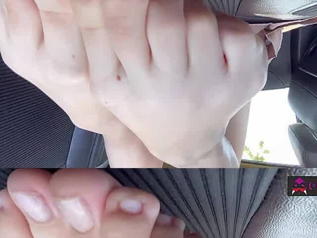 FOOTJOB con SBORRATE sui PIEDI (compilation)