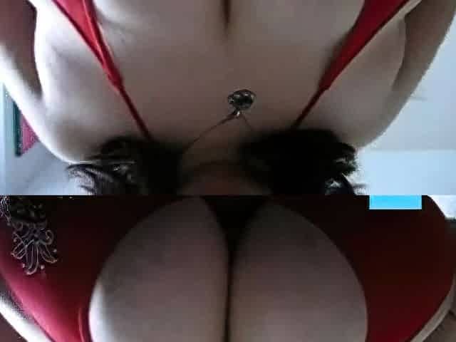Busty BBW Amateur in Bikini on Webcam