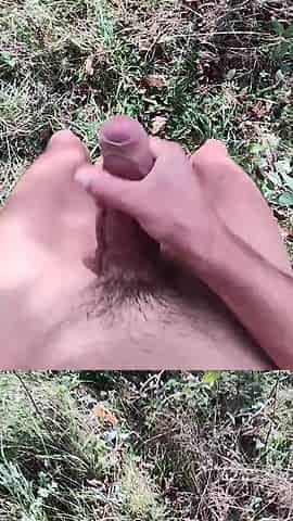 Stripped hiking JO, cum and clean the pipe with warm pee