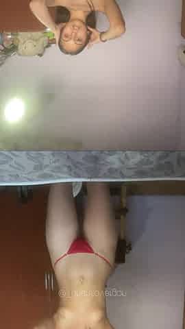 Culona Hermosa haciendo twerk con una Tanga Hawt