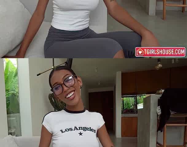 Helping My Trans Stepsister Taking Nude Pictures For Her Boyfriend