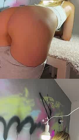 Photoartist Was Shocked: Beautiful Model Started Farting and Then Asked to Lick Her Butthole