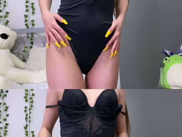 Amateur brunette teen in solo