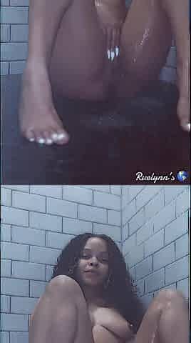 Ruelynn rides sex toy in steamy sexy shower on vacation in ATL