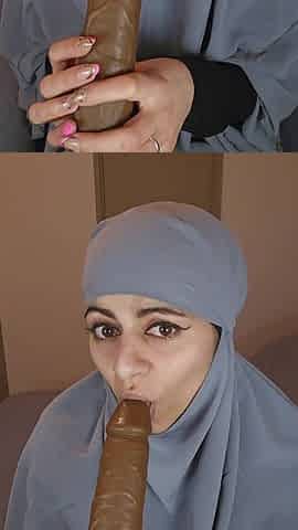 Shy Pleasure for Yassin Mia Niqab