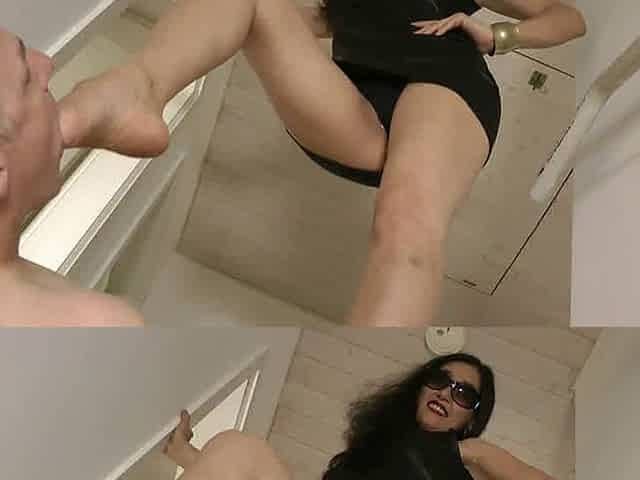 Asian sole cleaner