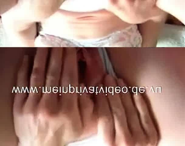 Blonde Rubs Her Pussy On Webcam During Massage