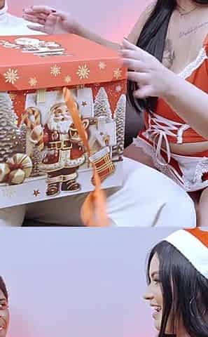A Family-sized Gift, Even Santa Claus Can't Believe It.