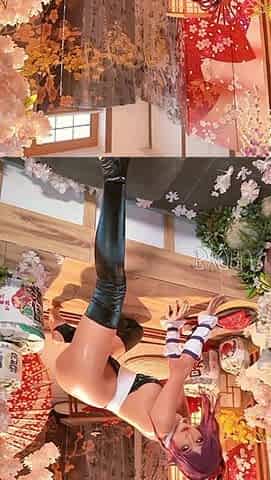 Enjoy Yoruichi Shihouin Bleach Cosplay Solo