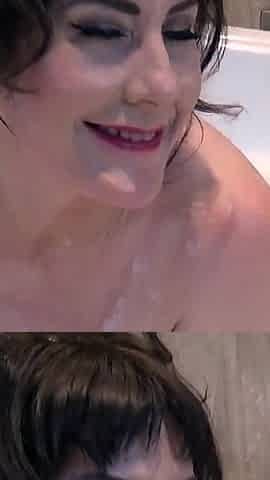 Melody Mynx MILF Sudsy Tub Vacation Solo