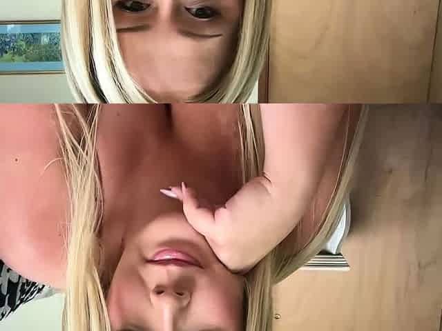Close up MILF masturbation
