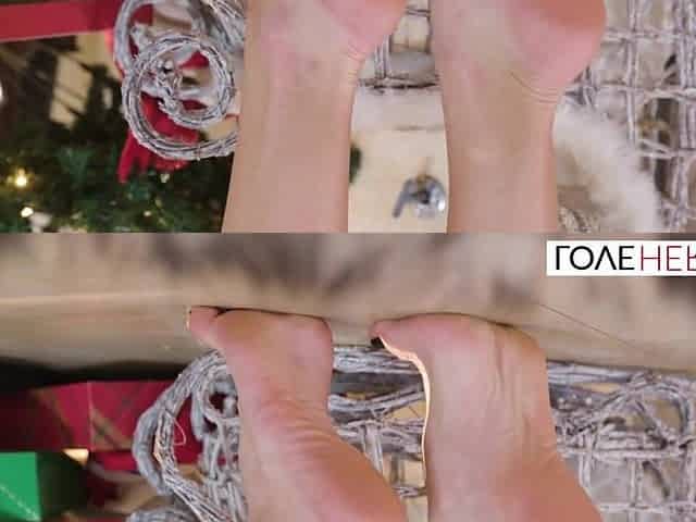 LoveHerFeet - All I Desire For Christmas Is My 2 Feet Drilled