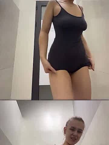 Extraordinary masturbate in the public