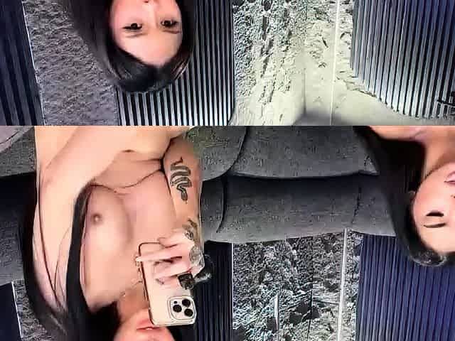 Webcam Small titted teen shows off