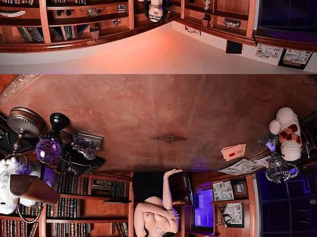 Valentina Nappi - University of Magic VR