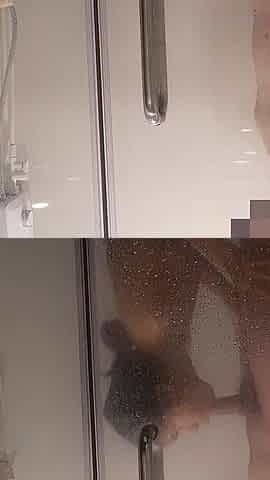 18 Years Old Thai Amateur Have Sex in the Shower and Take a Huge Cumshot